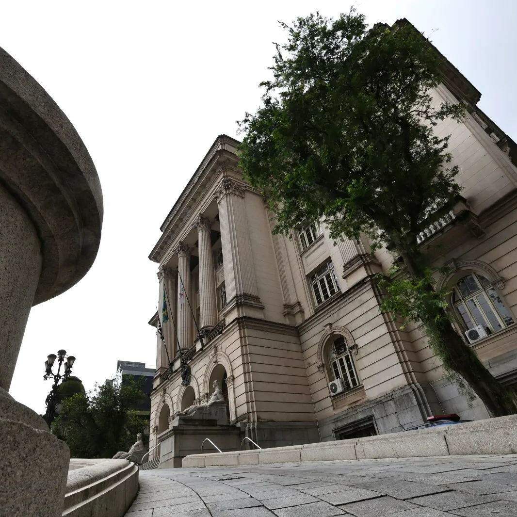 A Administração Municipal ressalta que quem não puder comparecer presencialmente poderá pedir o reagendamento por e-mail