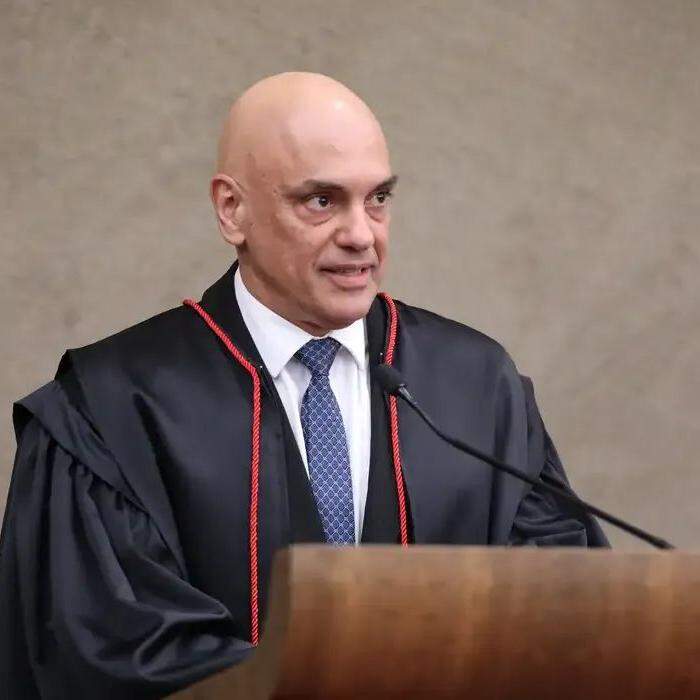 Em campanha contra Alexandre de Moraes, Elon Musk sugeriu que iria desobedecer ordens judiciais emitidas contra o Twitter 