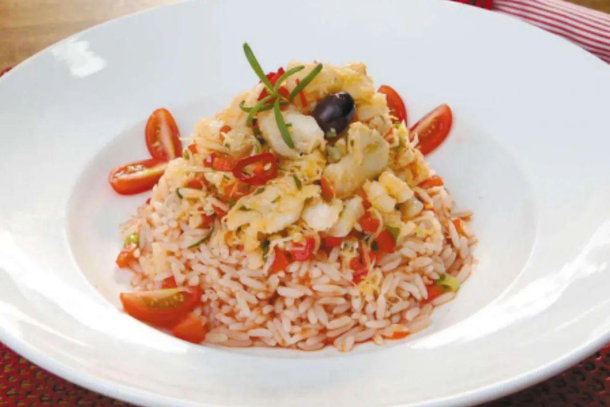 Arroz de bacalhau é uma das receitas para o Dia das Mães