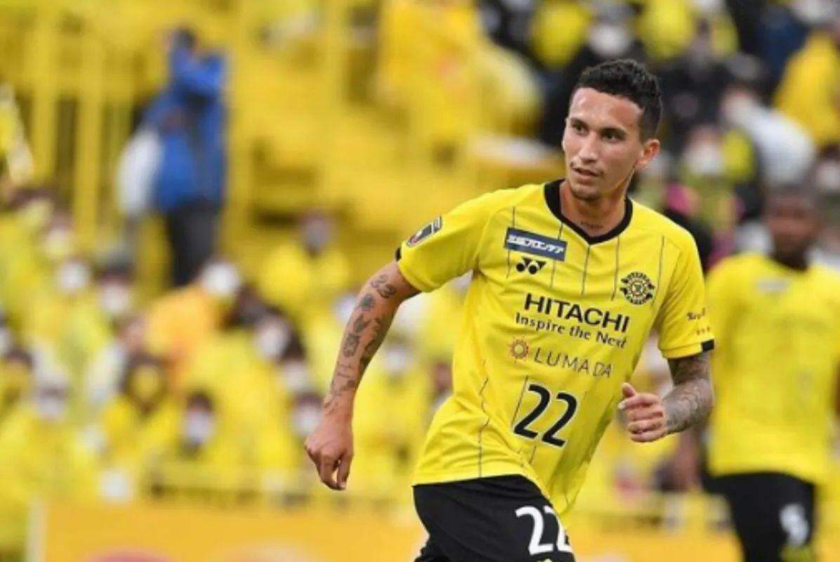 Contrato do meio-campista com o Santos é de três anos