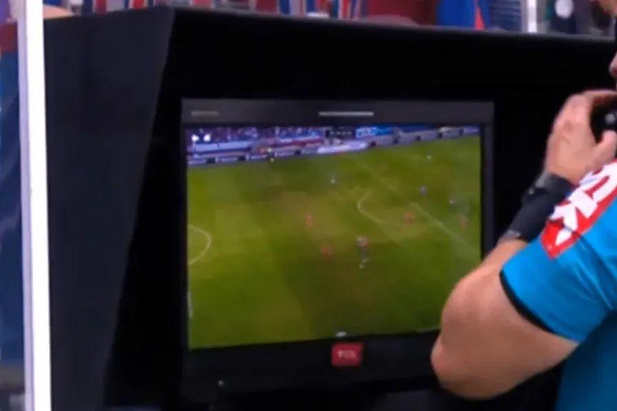 Tribuna Livre: VAR, algoritmos e o futuro do esporte