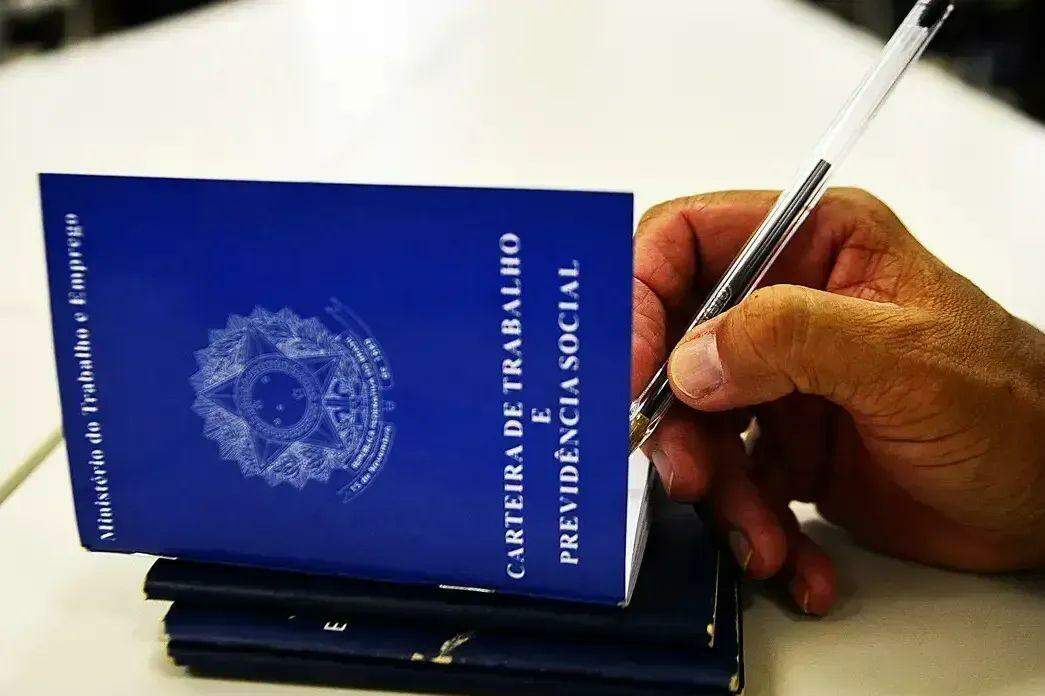 Na prática, a maioria dos trabalhadores terá direito à folga no 1º de maio