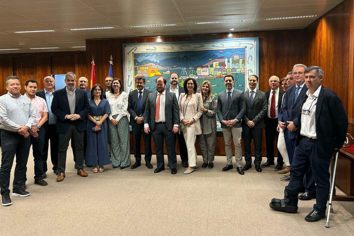 Santos and other brazilian ports are represented at the event (Divulgation)