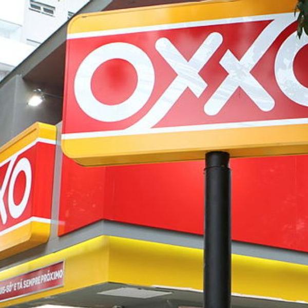 Bandidos levaram dinheiro dos caixas, além de bebidas e produtos