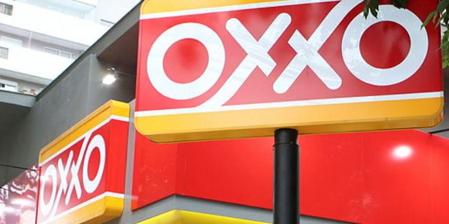 Bandidos levaram dinheiro dos caixas, além de bebidas e produtos