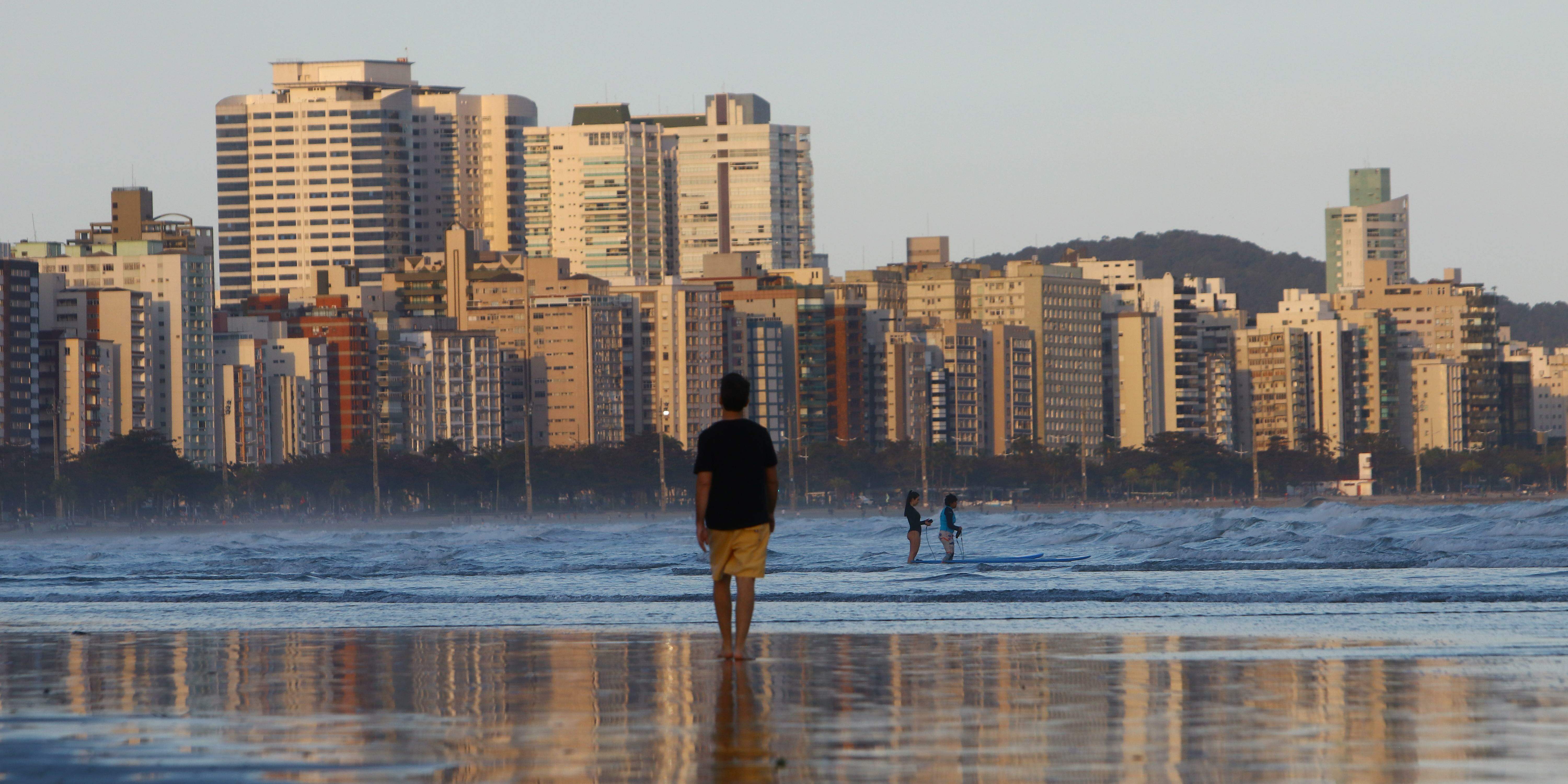 Em Santos, o resultado das urnas foi diferente do nacional