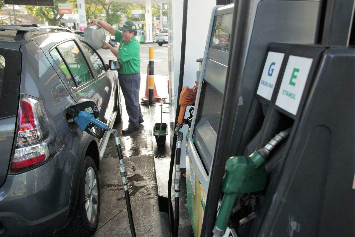 Consumidores esperavam aumento a qualquer momento devido à alta do dólar, mas quem vive do transporte reclama de subida dos custos