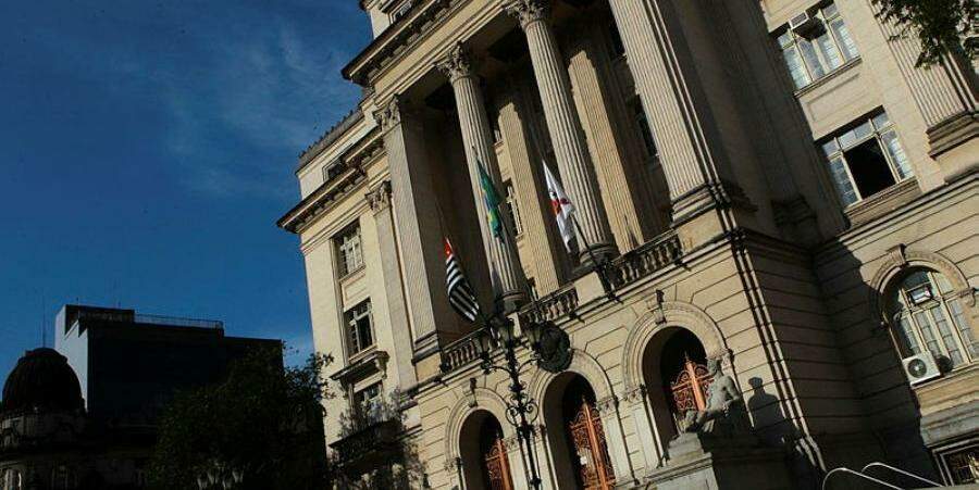A Prefeitura de Santos foi condenada a voltar atrás e nomear professora que passou em concurso, pelo sistema de cotas raciais
