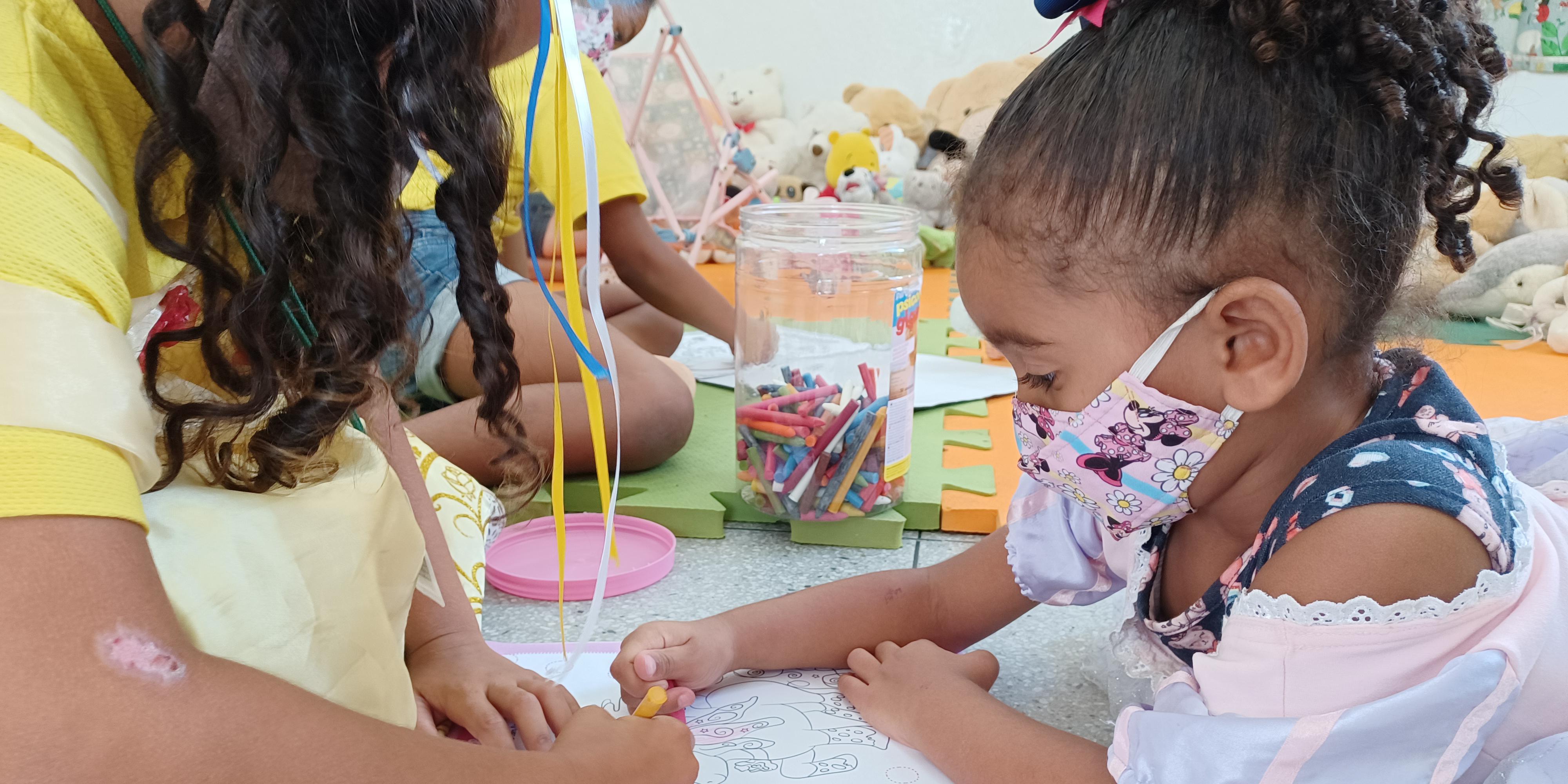 Desenvolvido em comunidades mais que carentes no interior de Pernambuco, Alagoas e Ceará, o Amigos do Bem é quase silencioso aos nossos ouvidos