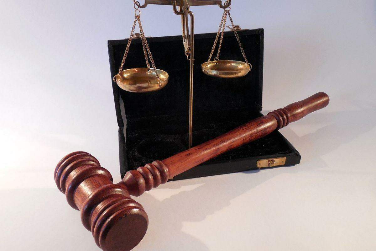 O casal se divorciou, e segundo a mulher, durante a audiência de separação, foi firmado um acordo que previa sua permanência na casa por 18 meses (Imagem ilustrativa/Pixabay)