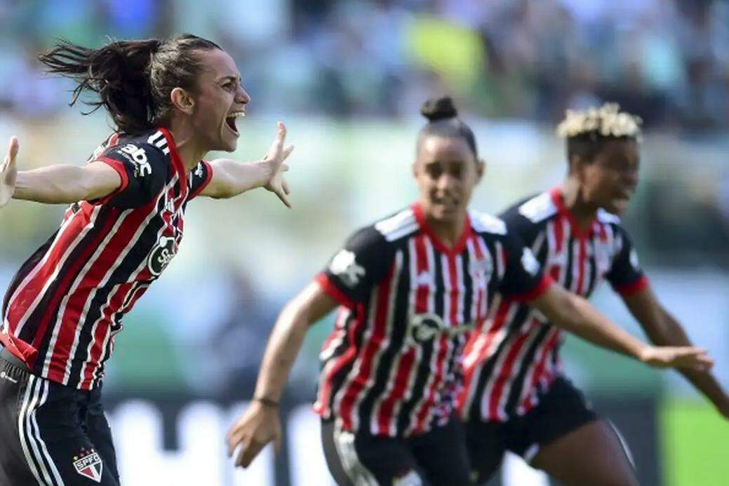 A parceria faz parte da estratégia de reforçar a modalidade no país, que irá sediar a Copa do Mundo de Futebol Feminino de 2027