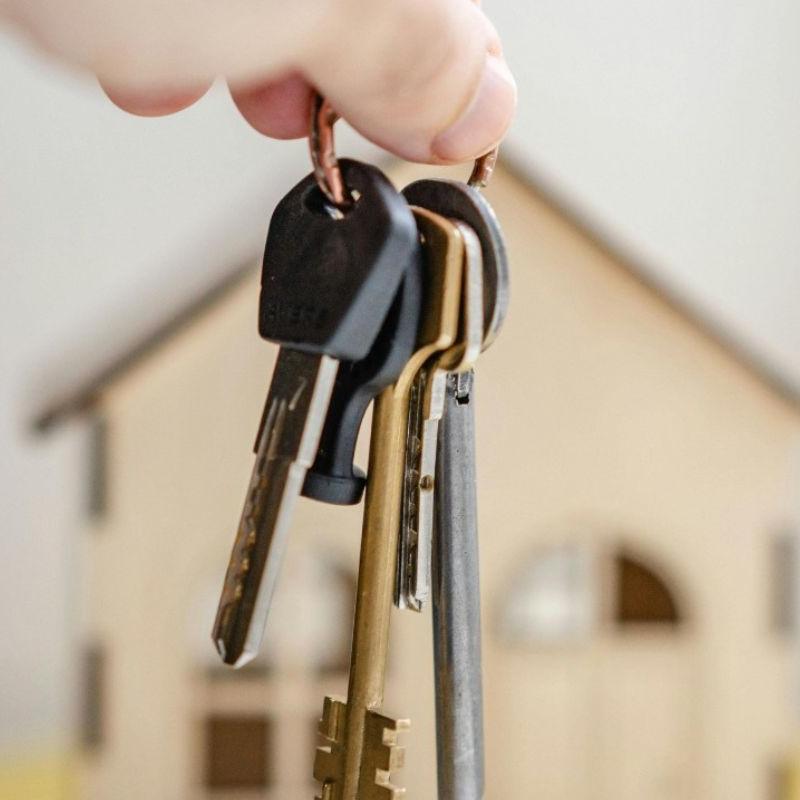 Um dos pontos mais importantes antes de fechar negócio é verificar toda a documentação do imóvel e do vendedor