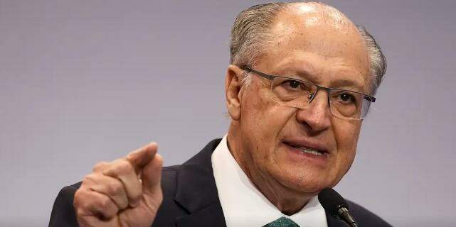 Alckmin: há enorme procura por programa para taxistas e motoristas de apps