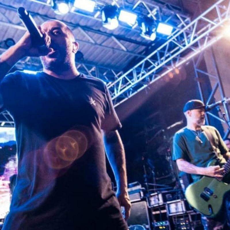 A banda CPM22 celebra os 30 anos no palco da Arena Club