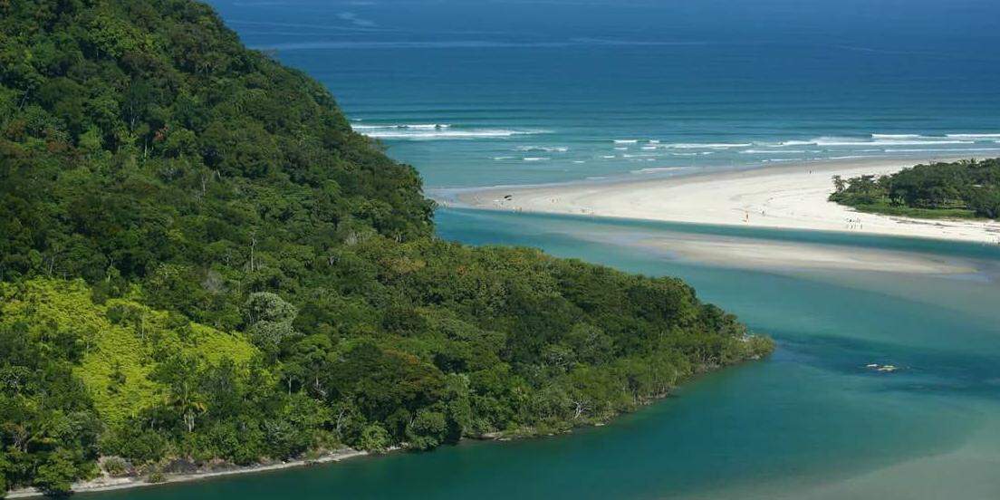 Para atender a essa ocorrência, foram necessários três bombeiros do efetivo marítimo, uma embarcação e uma viatura