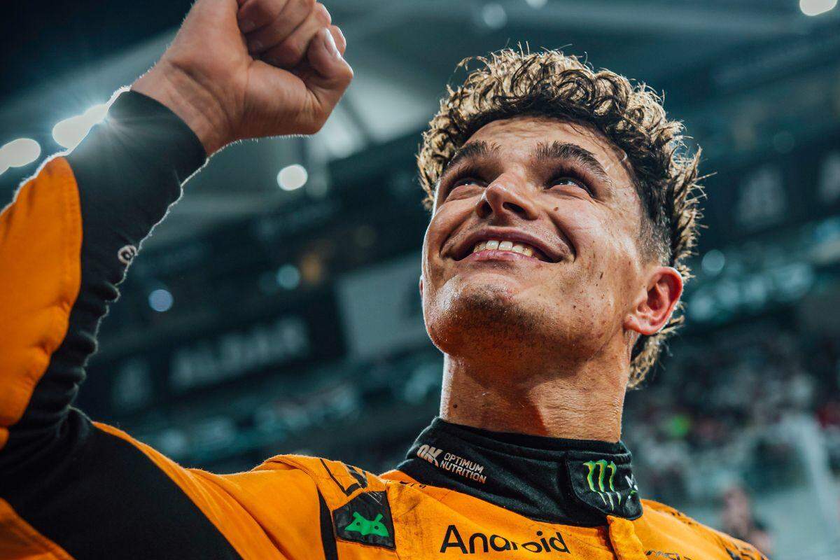 A última vitória do britânico havia sido no Grande Prêmio de Interlagos, realizado no dia 9 de novembro do ano passado