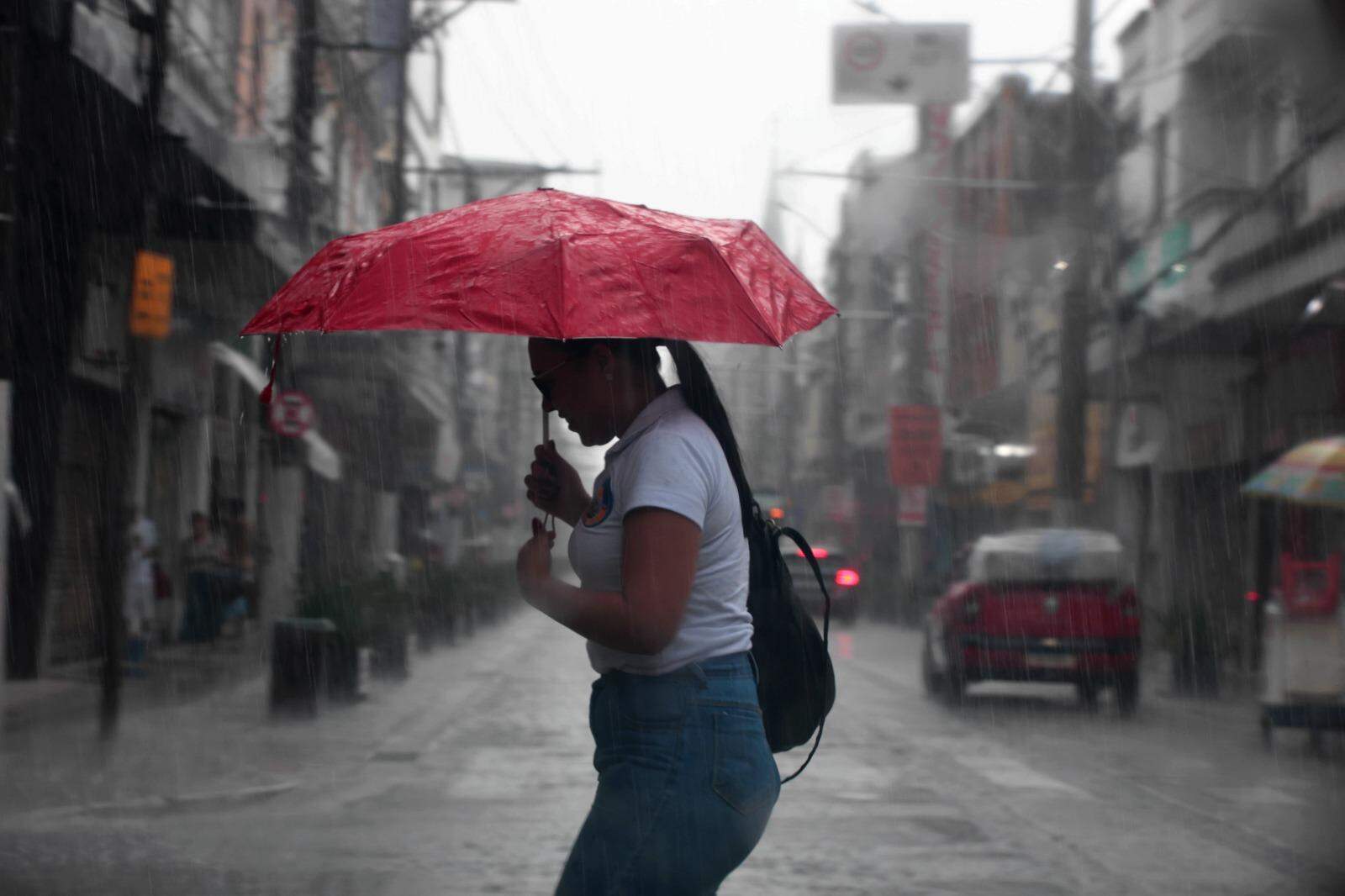 Pancadas de chuva estão previstas durante a semana na Baixada Santista