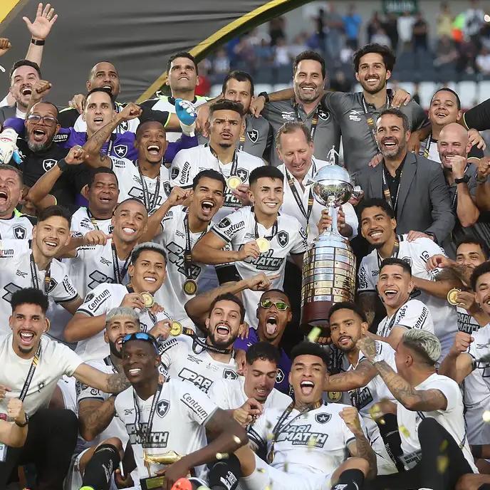Campeão da Libertadores, o Fogão precisa reverter o revés de 2 a 0 no primeiro jogo