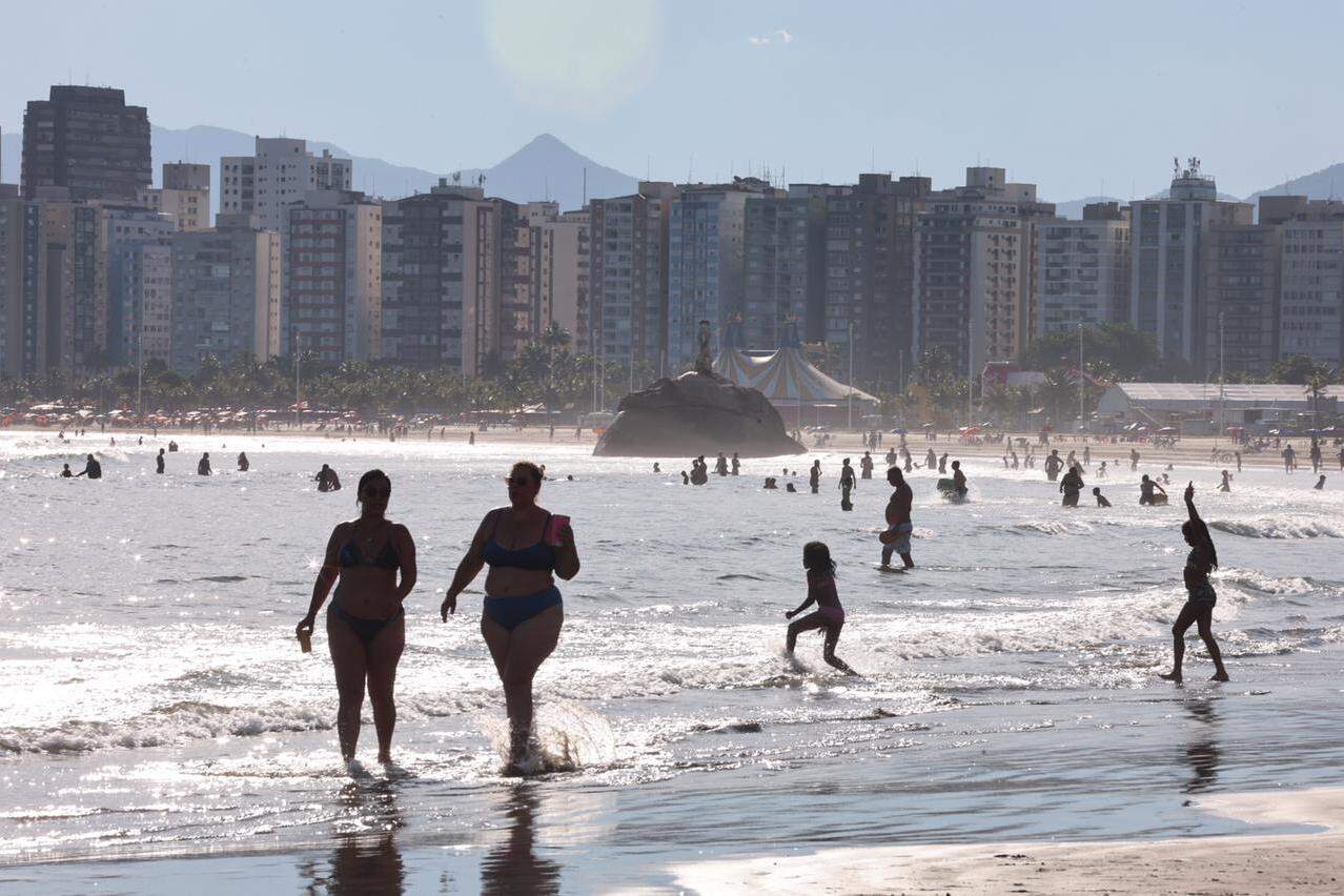 Segunda-feira teve calor intenso, com temperaturas que trouxeram a sensação térmica de 44º à Baixada Santista