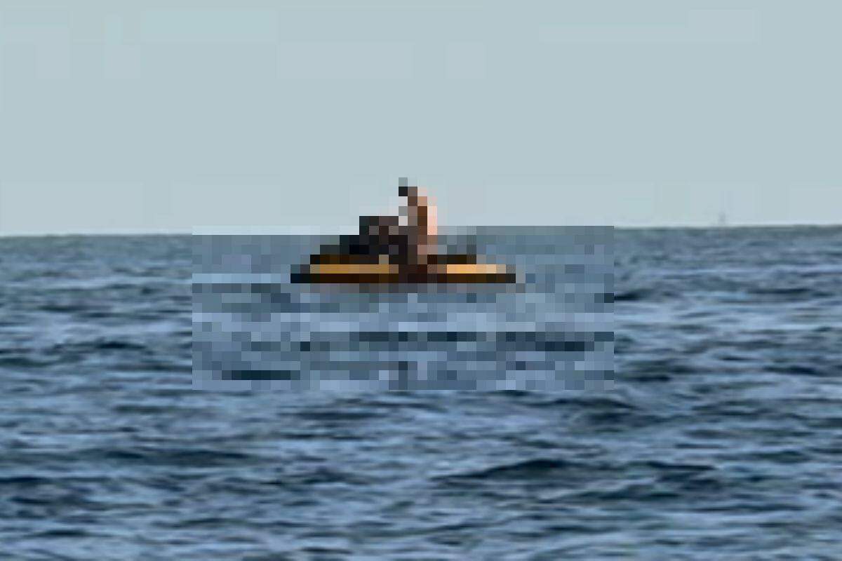 Casal é flagrado em momento íntimo sobre moto aquática no entorno da  Garganta do Diabo, no litoral de São Paulo; VÍDEO