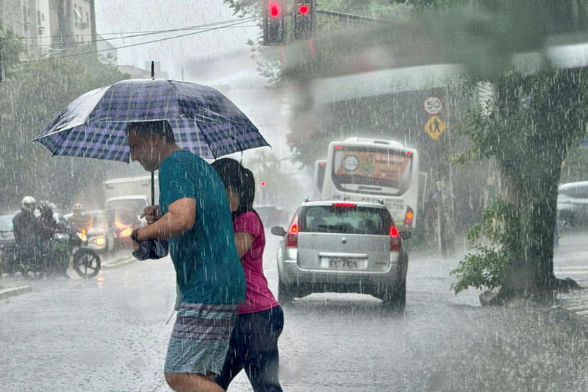SP e outras áreas do País têm alerta para tempestade