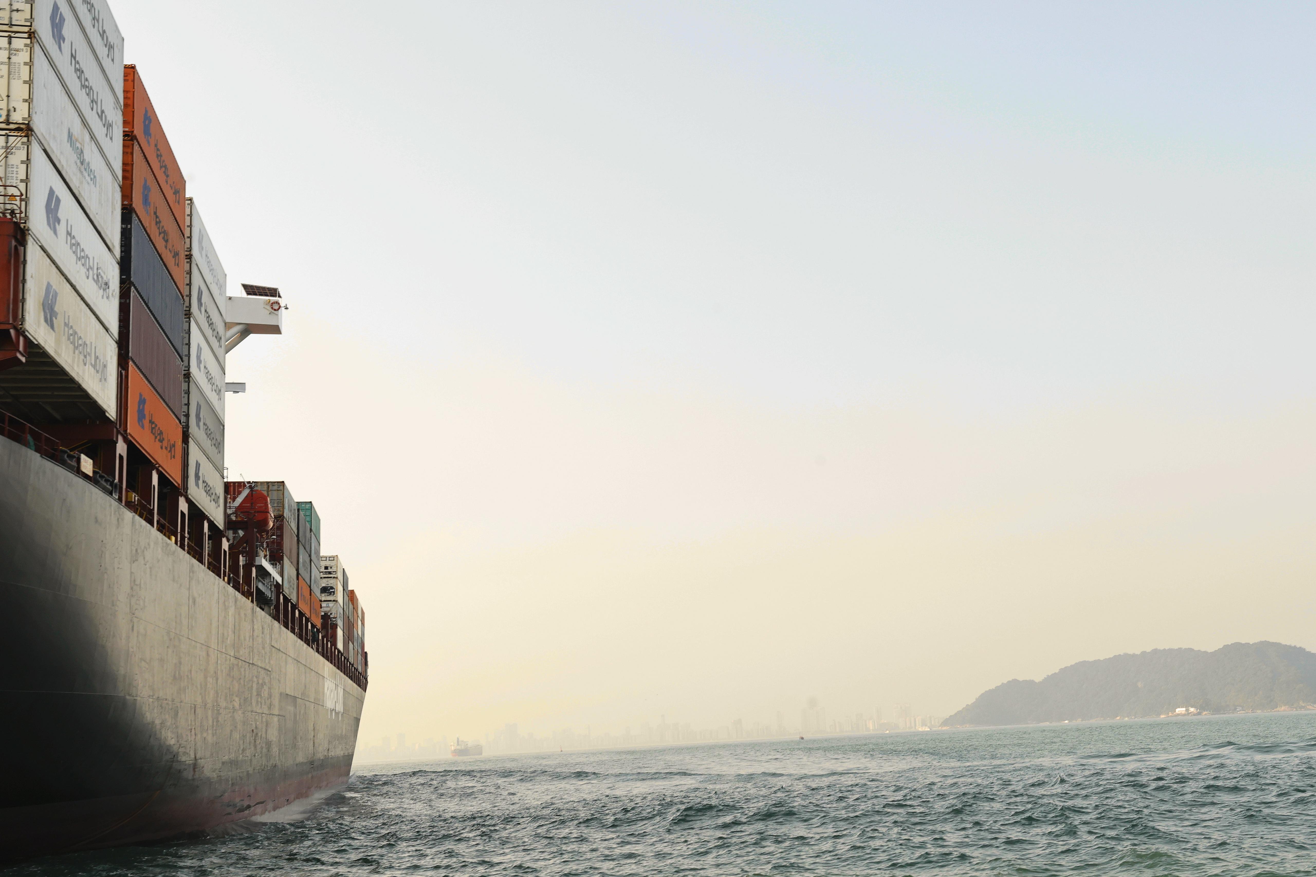 De Popa a Proa: O papel do agenciamento marítimo