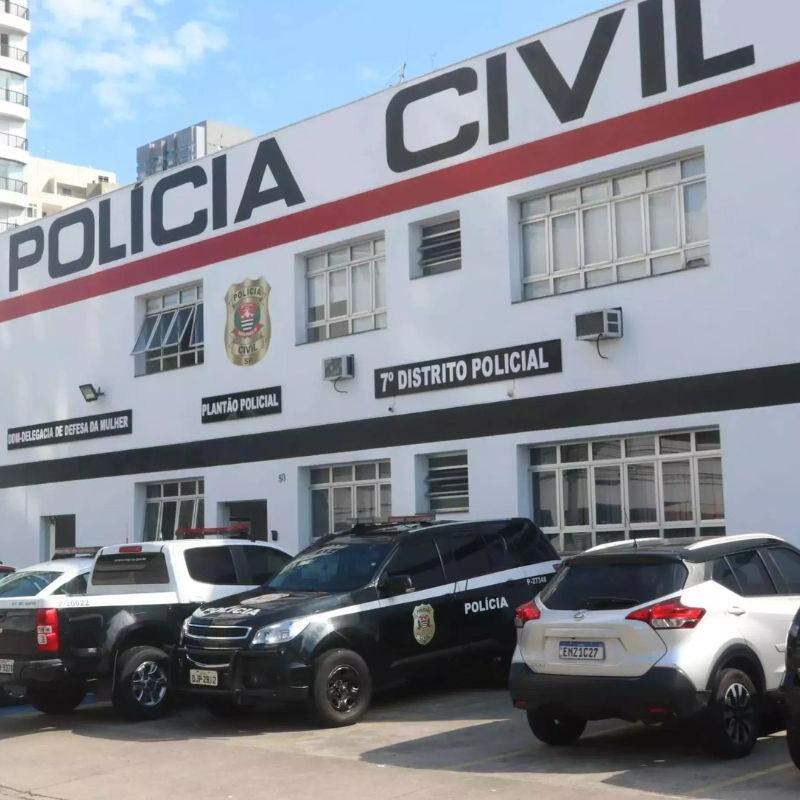 O caso foi registrado na Central de Polícia Judiciária (CPJ) de Santos