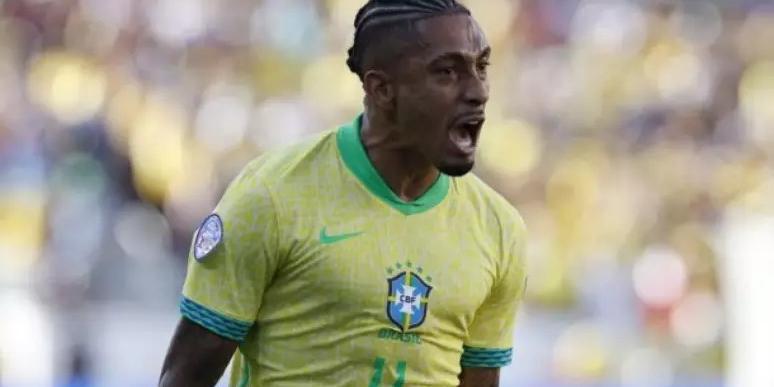 Raphinha é um dos principais jogadores na temporada europeia