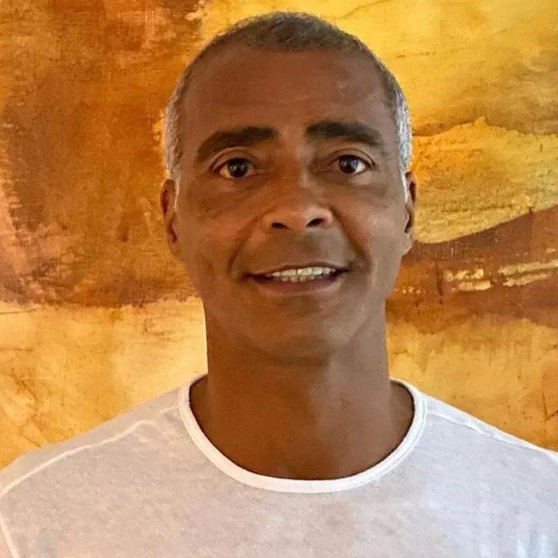 Reeleito senador, Romário virou embaixador de clube catarinense 