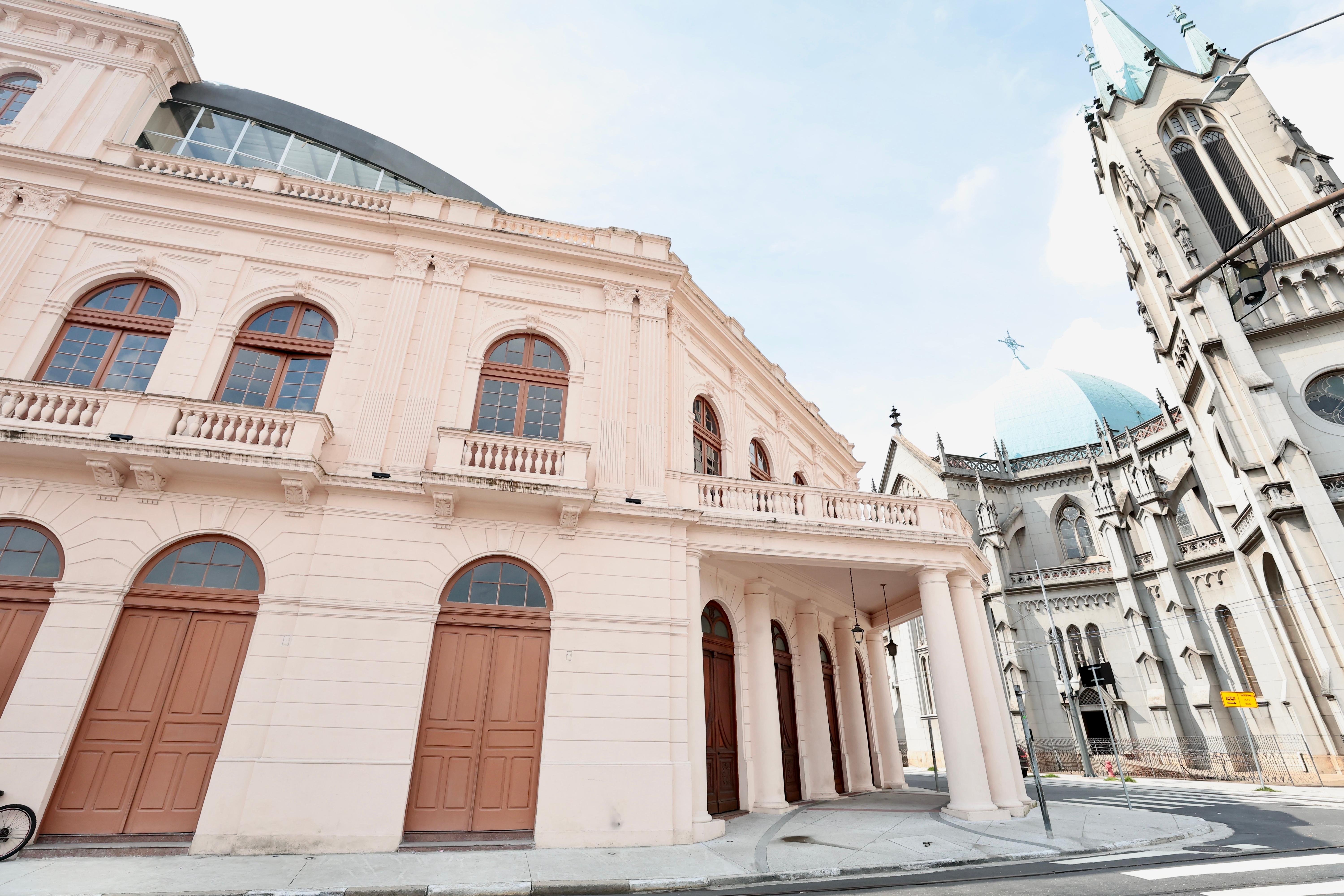 Quando segunda fase de obras internas acabar, Prefeitura providenciará reparo de elementos levemente danificados durante o restauro