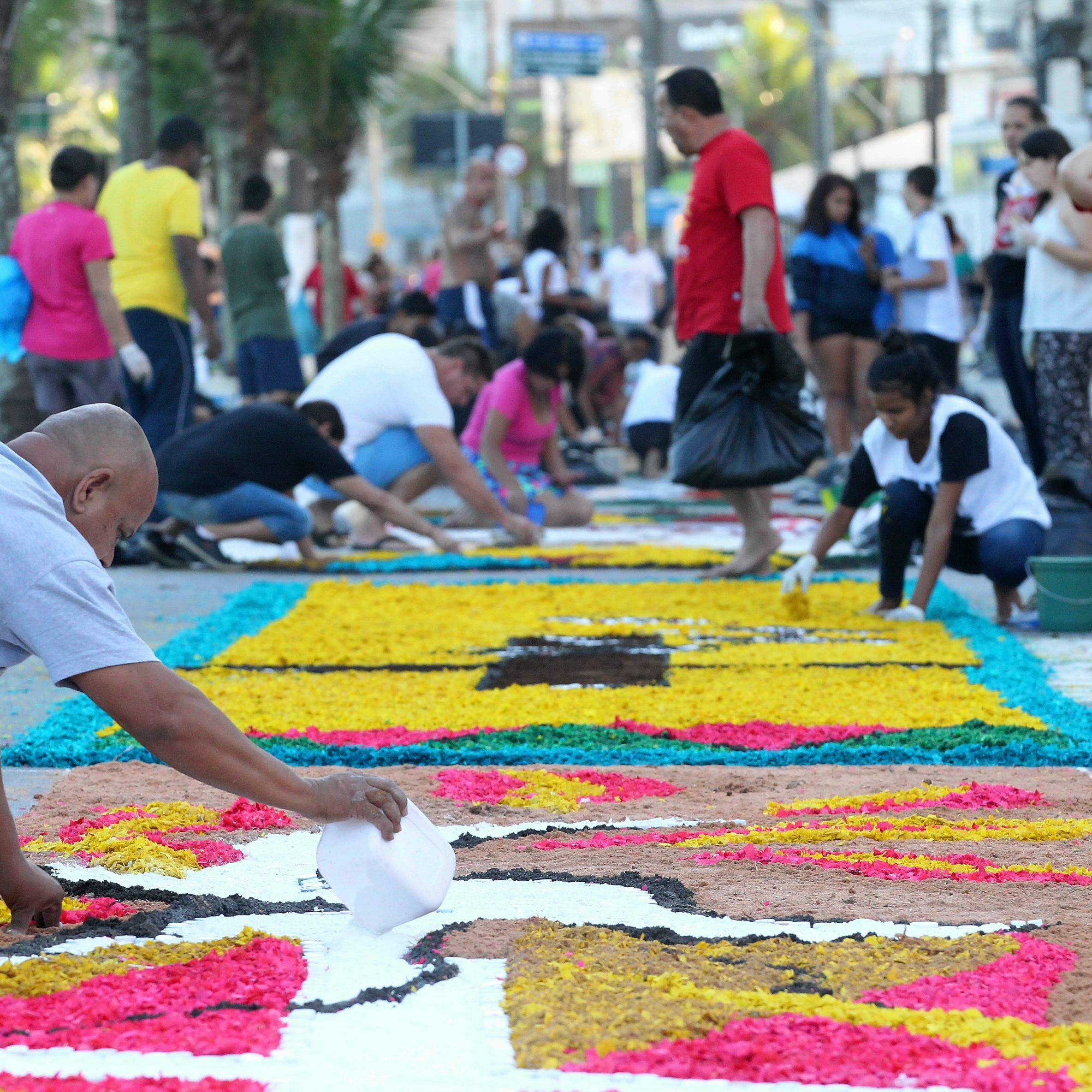 Corpus Christi é feriado ou ponto facultativo? Entenda regras