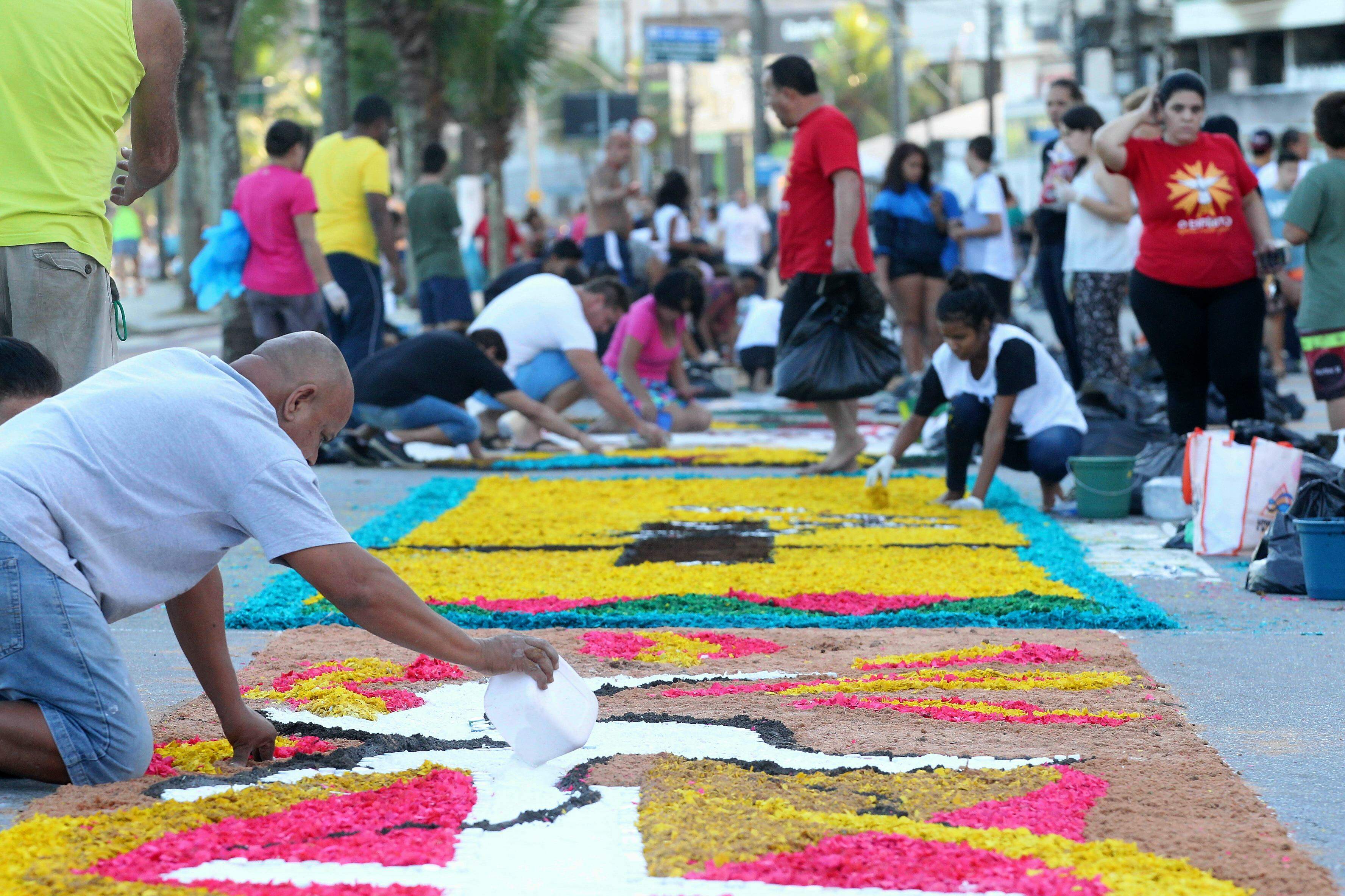 Corpus Christi é feriado ou ponto facultativo? Entenda regras
