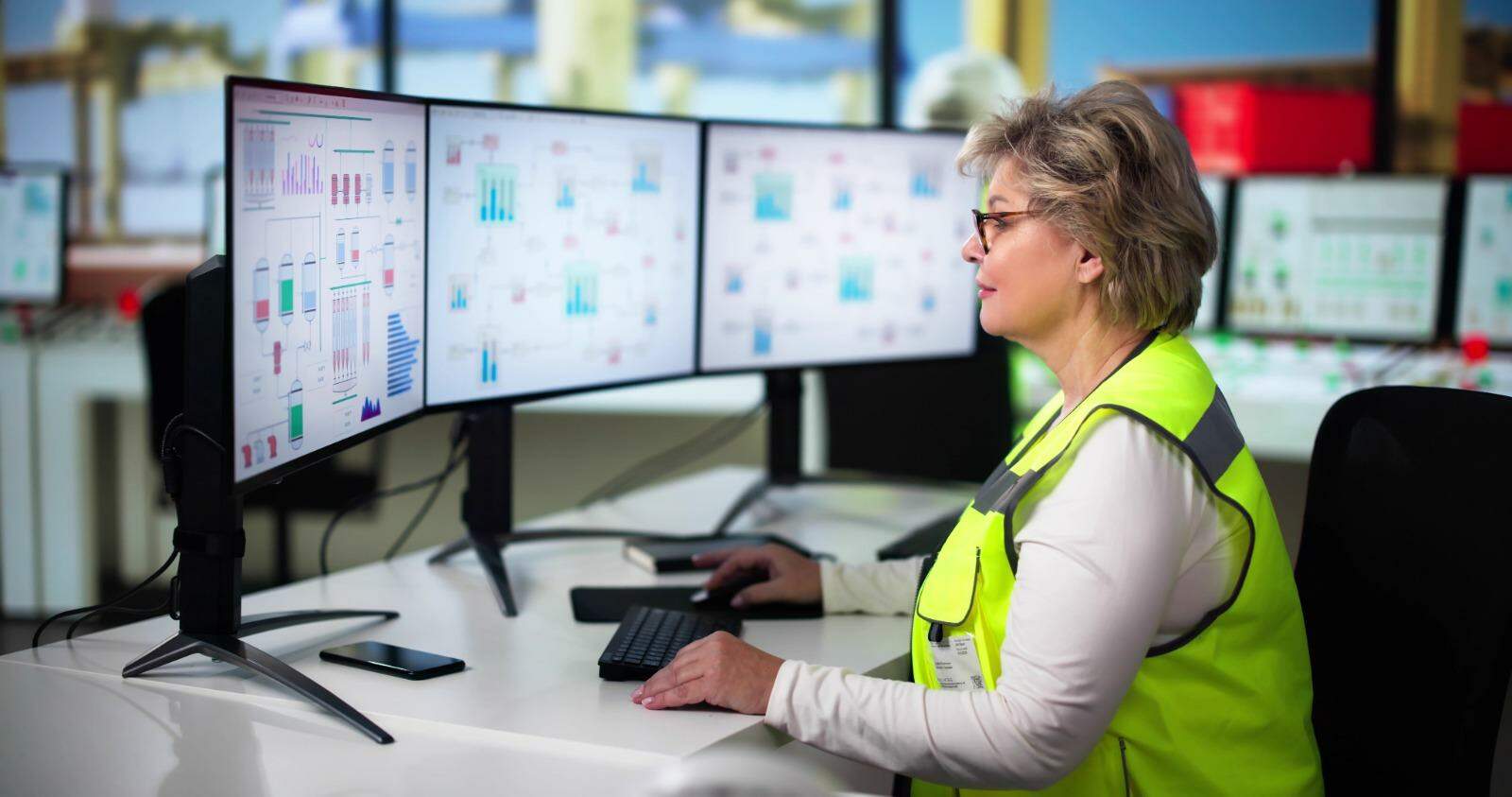 Quanto maior a faixa etária, menor a proporção de mulheres empregadas no setor portuário (Adobe Stock)