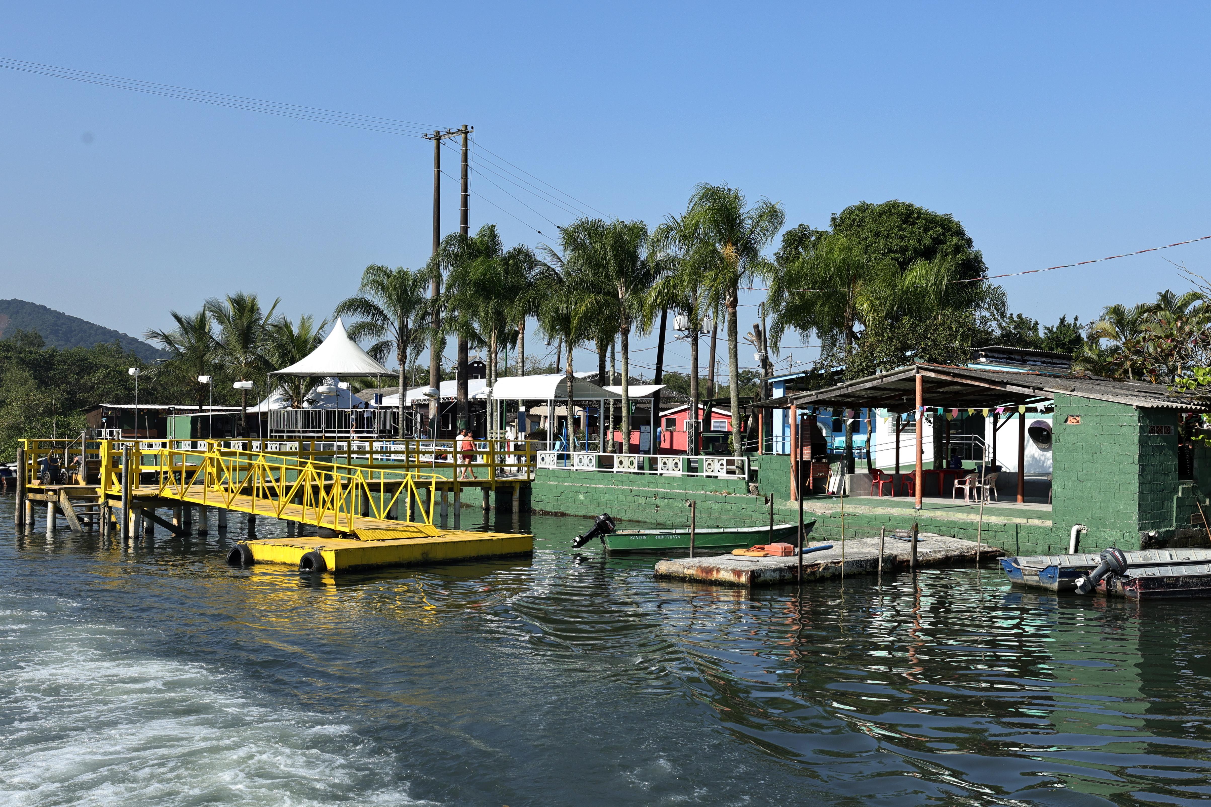A Ilha Diana recebeu esse nome por conta do Rio Diana, que corta a região