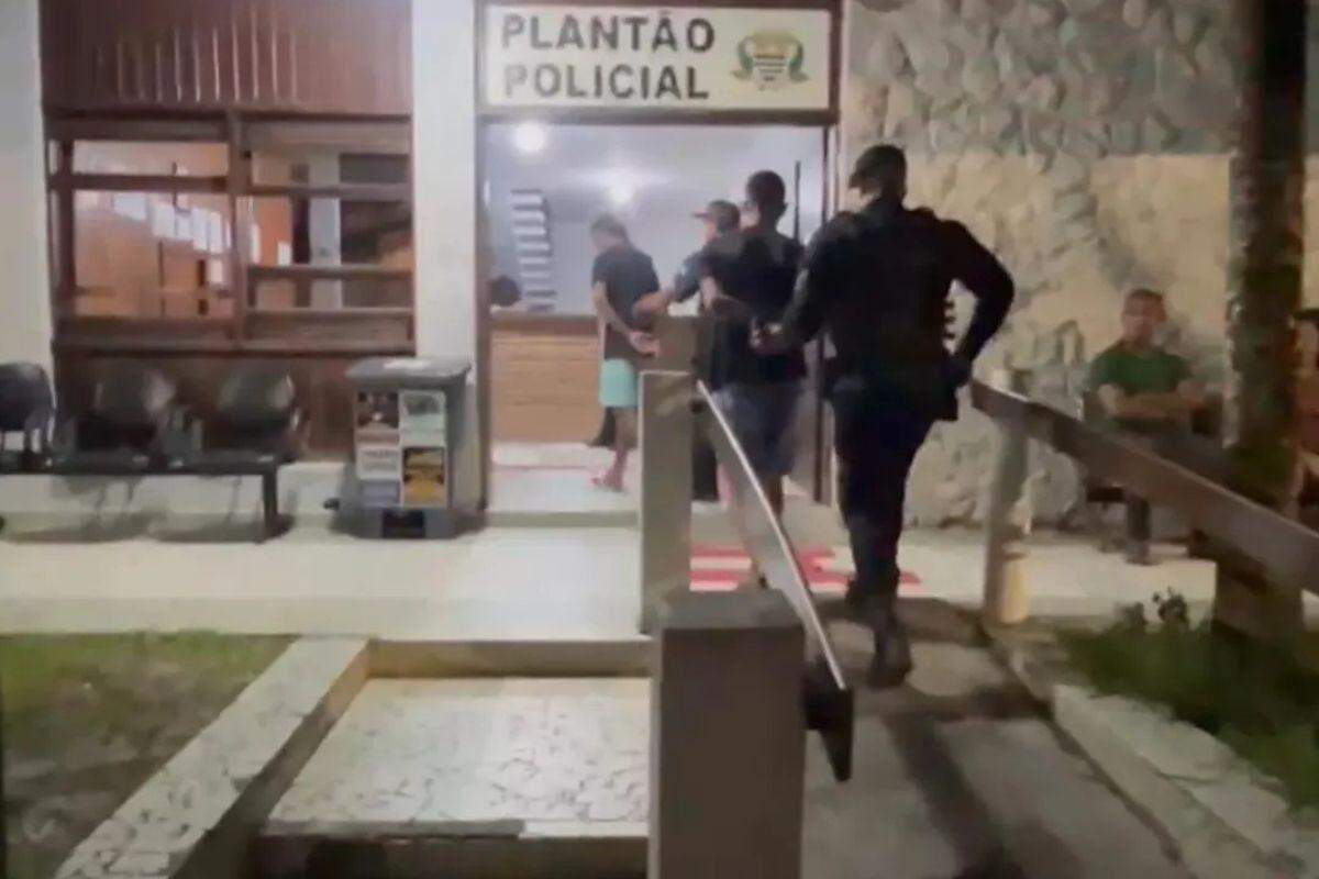 Um dos menores foi reconhecido como autor do crime e permaneceu apreendido