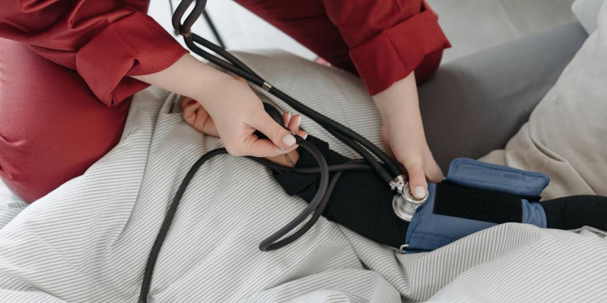 Aferir a pressão regularmente é a melhor forma de diagnosticar a doença