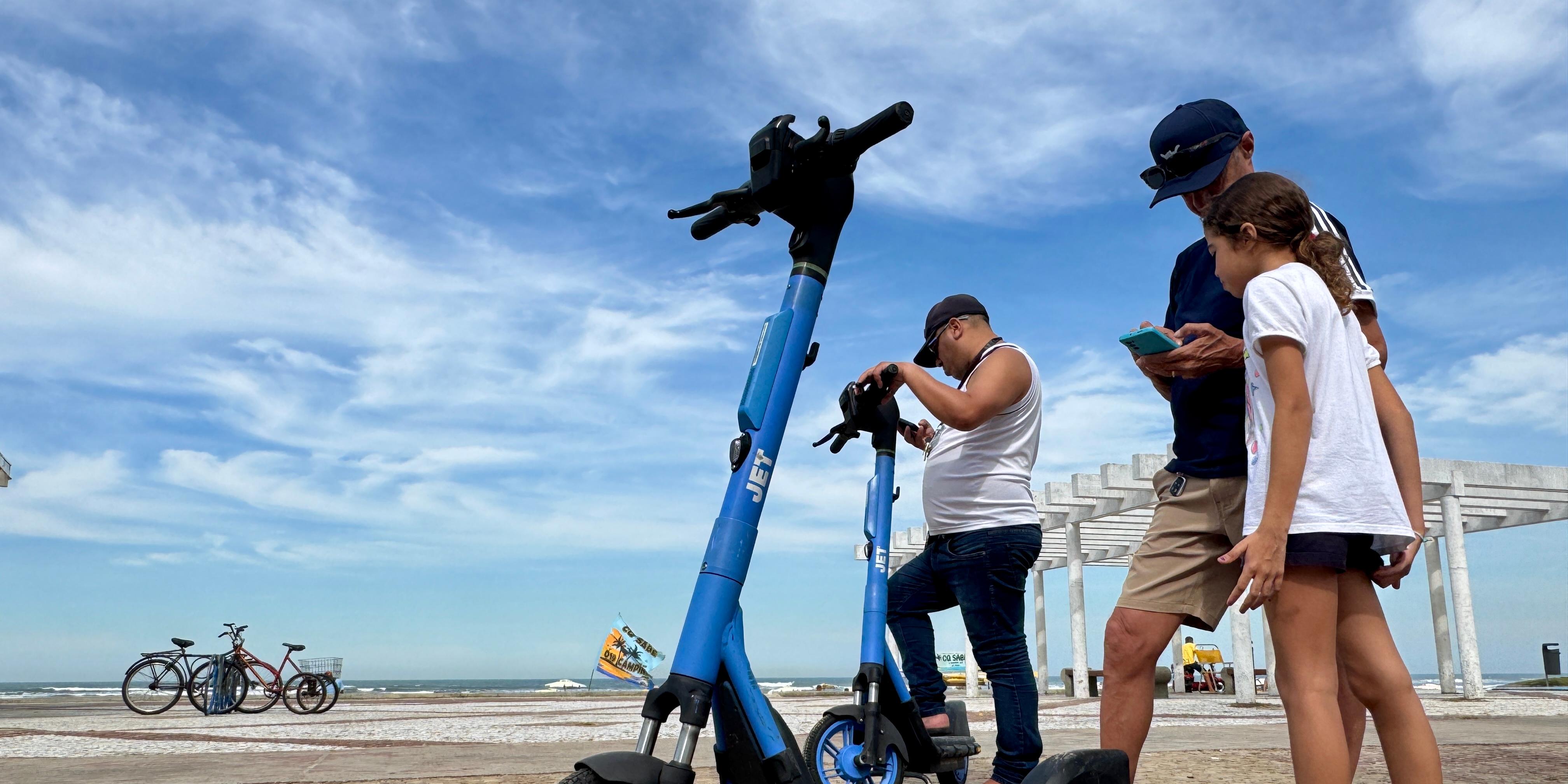 A circulação de bicicletas elétricas, ciclomotores e equipamentos de mobilidade individual autopropelidos segue regras específicas