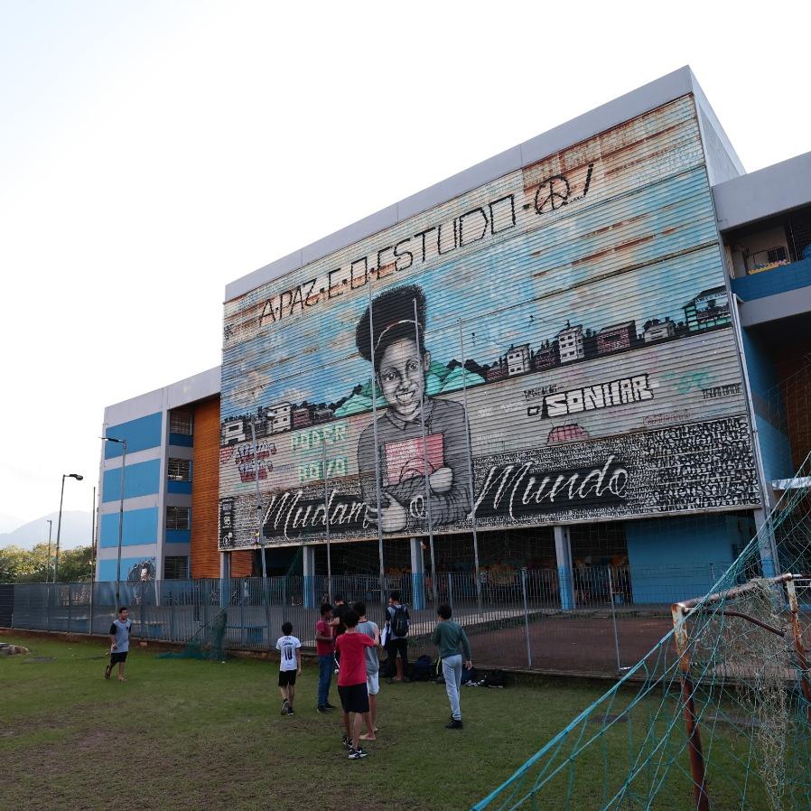 Escola Estadual Parque dos Sonhos, no Jardim Nova República, atende alunos do Ensino Fundamental