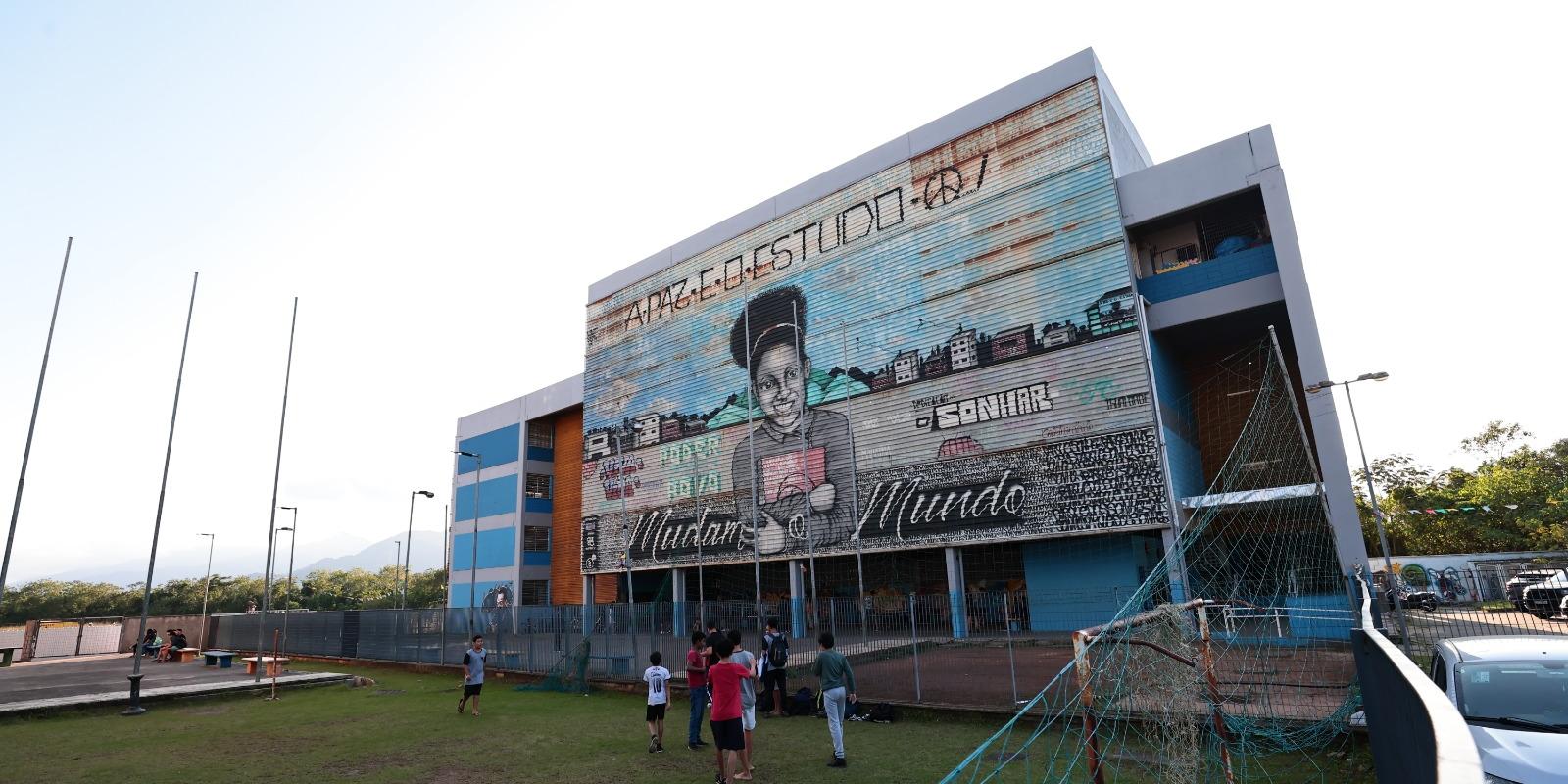 Escola Estadual Parque dos Sonhos, no Jardim Nova República, atende alunos do Ensino Fundamental