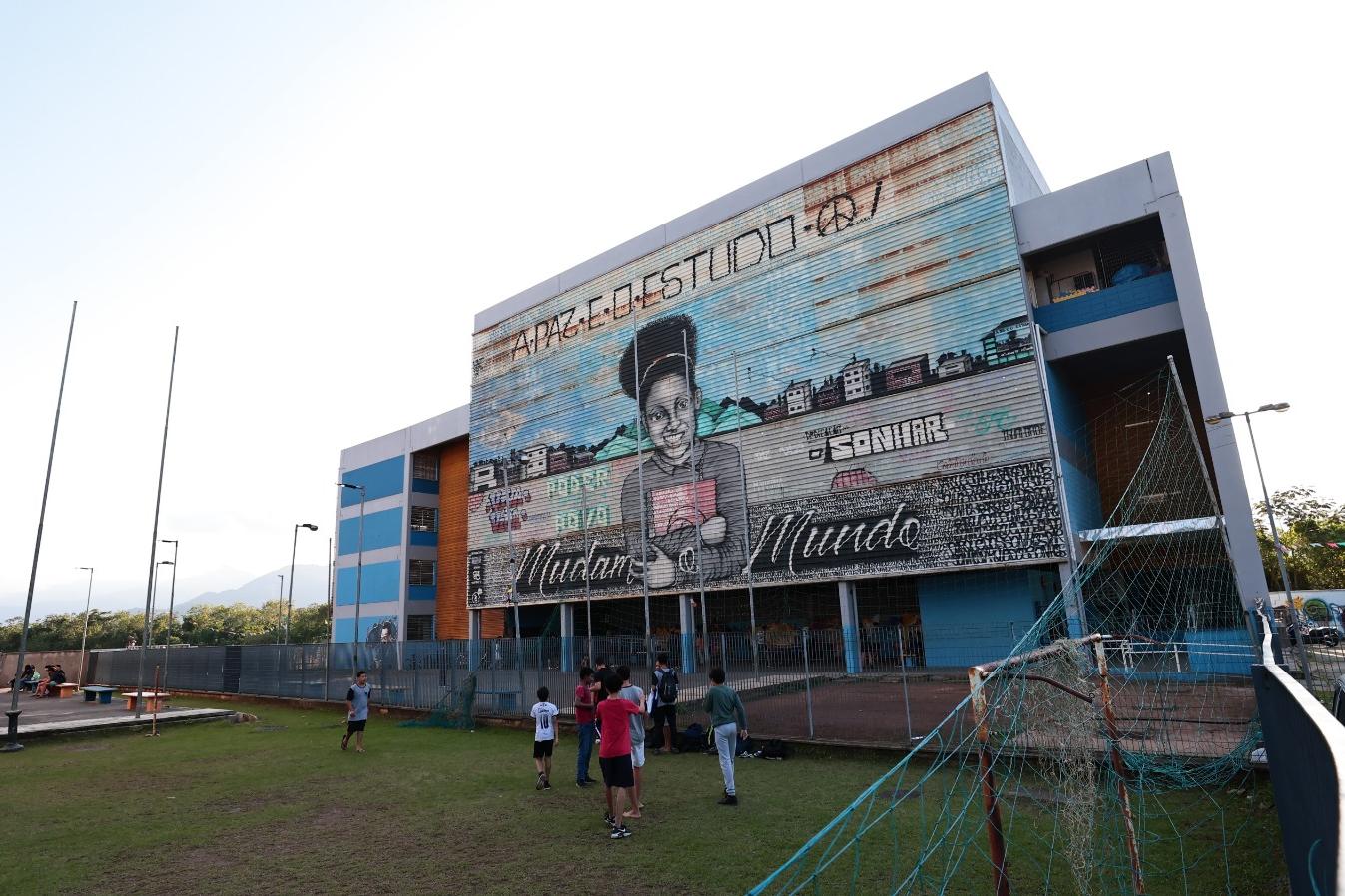 Escola Estadual Parque dos Sonhos, no Jardim Nova República, atende alunos do Ensino Fundamental