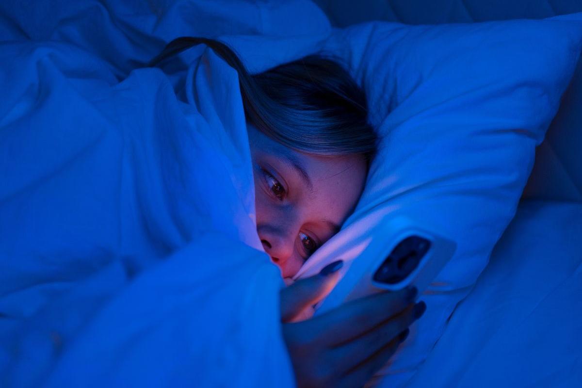 Evitar telas antes de dormir, ajuda a ter uma melhor qualidade no sono