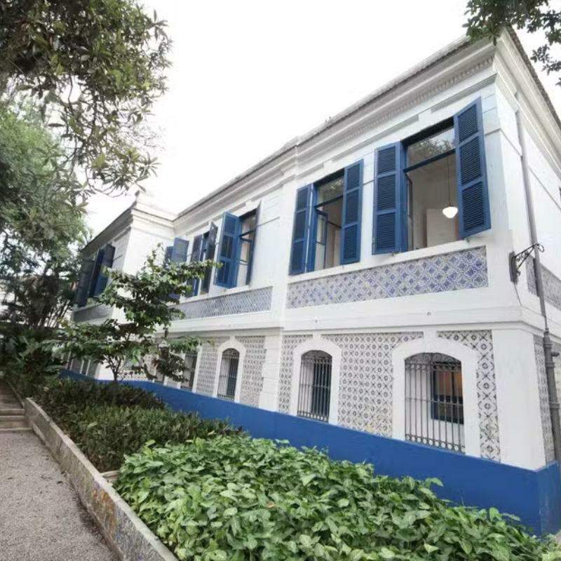 Casa das Culturas de Santos funciona em um belo imóvel restaurado no Centro Histórico de Santos