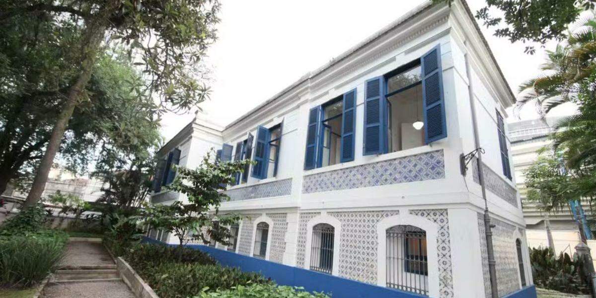 Casa das Culturas de Santos funciona em um belo imóvel restaurado no Centro Histórico de Santos