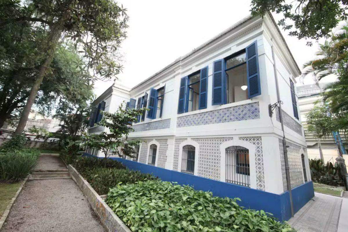 Casa das Culturas de Santos funciona em um belo imóvel restaurado no Centro Histórico de Santos