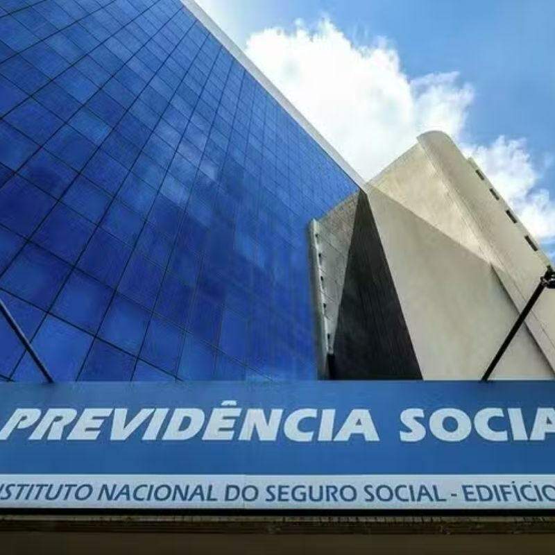 O advogado teria ficado com o valor da ação ganha pela cliente contra o INSS em Santos