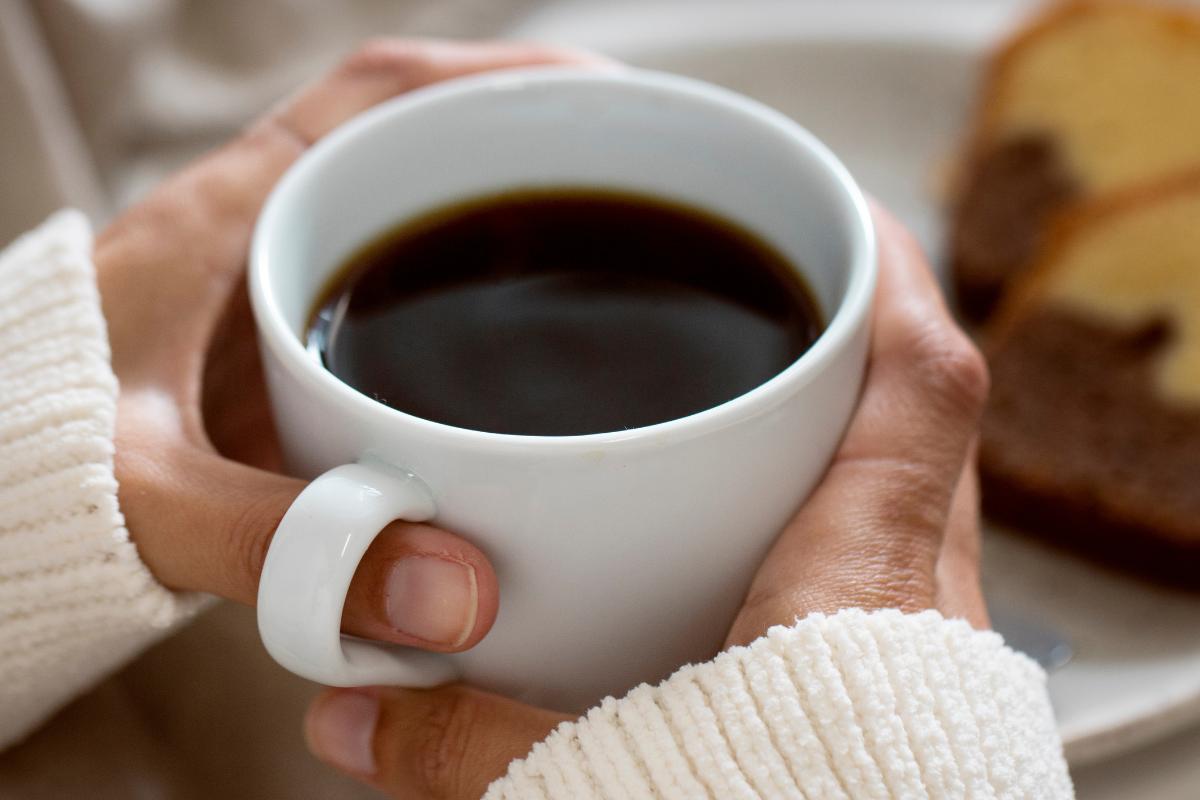 O café nunca é morno nessa xícara