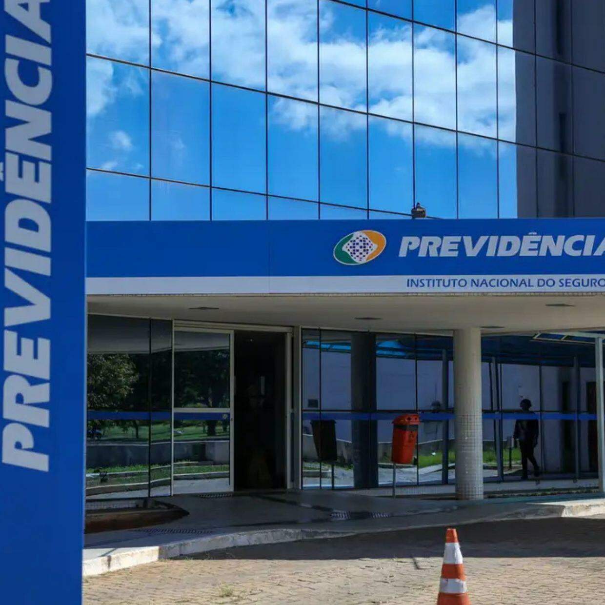 Nos casos de mulheres que não são seguradas da Previdência Social, o pagamento terá natureza assistencial e ficará a cargo do ente público indicado pela Justiça