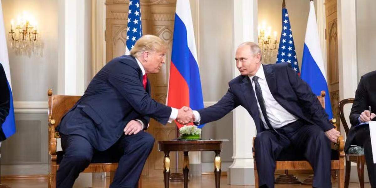 Os presidentes da Rússia, Vladimir Putin, e dos Estados Unidos, Donald Trump, se falaram por telefone neste domingo, 14