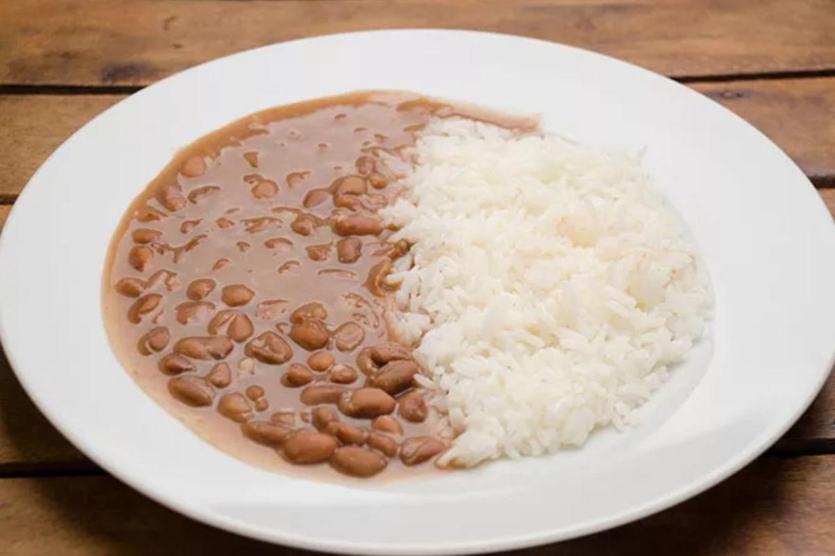 Arroz e feijão vão muito além de um prato tradicional: são aliados poderosos no esporte e na saúde