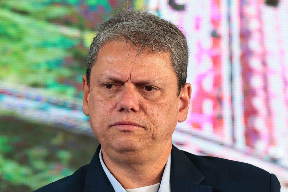 Explosão em SP: Tarcísio diz que moradores serão ressarcidos e que casas serão 'recuperadas'